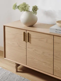 Aparador Con Puertas De Roble Diana