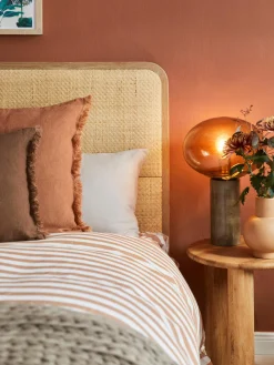 Cabecero De Ratan Byrum