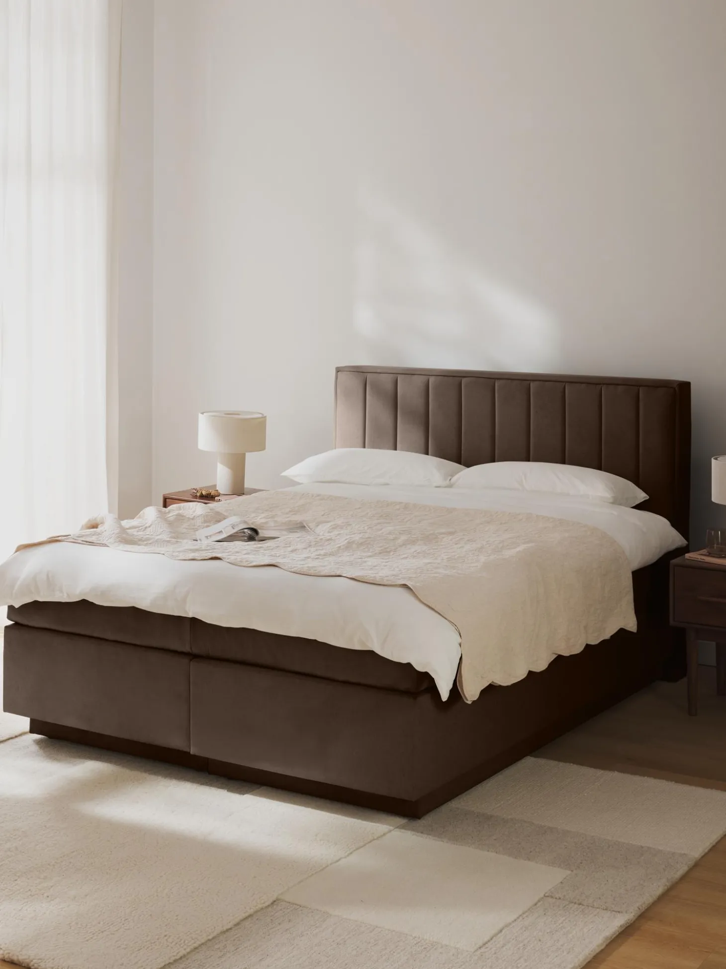 Cama Continental Livia, Con Espacio De Almacenamiento