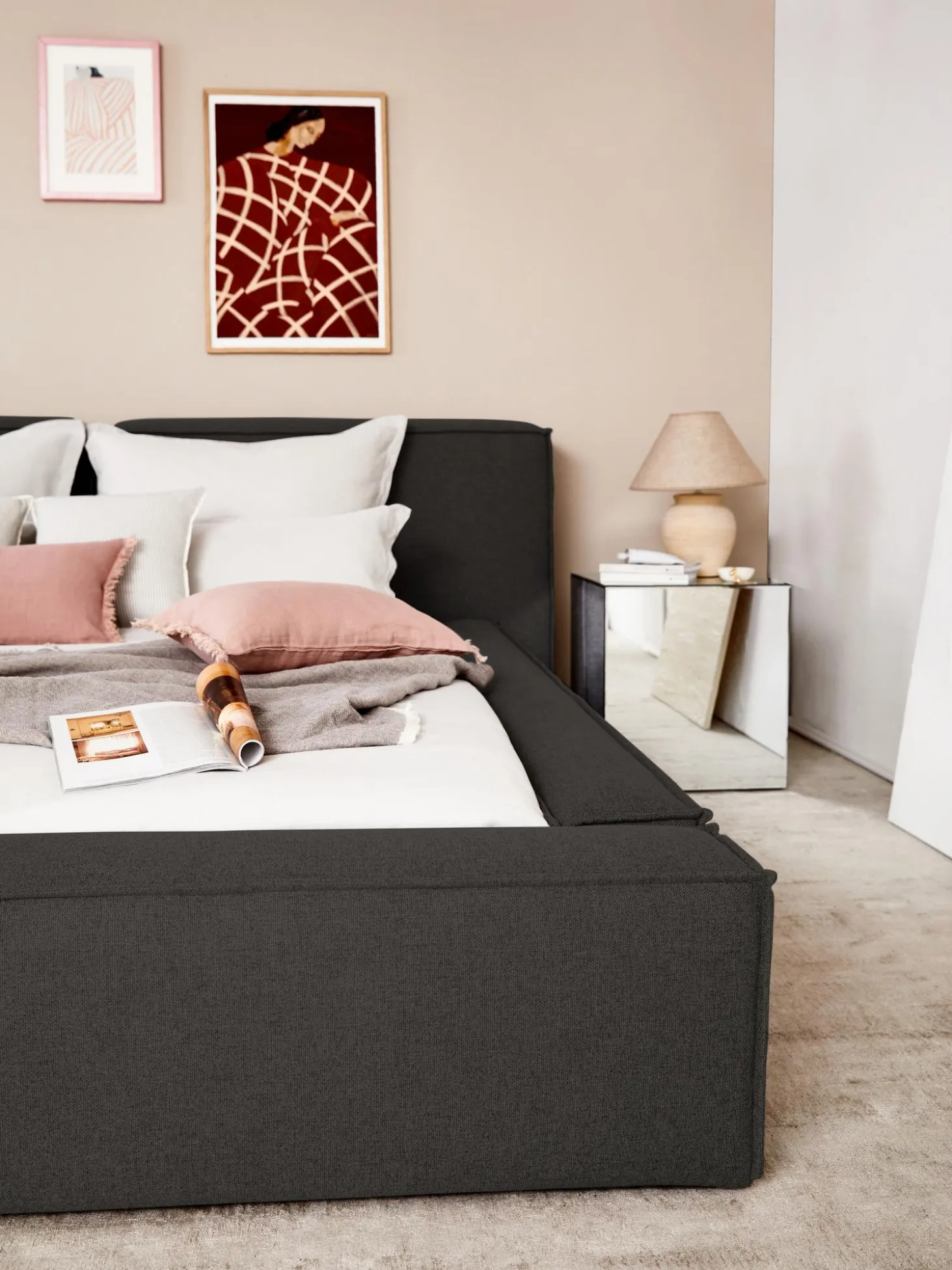 Cama Tapizada Lennon