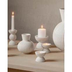 Candelabro De Porcelana Con Relieves Tura