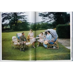 Libro Ilustrado Her Majesty. A Photographic History 1926 Today