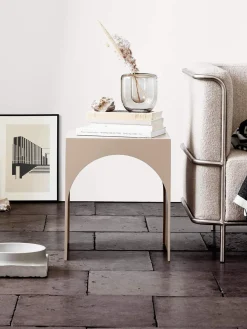 Mesa Auxiliar De Metal Arch