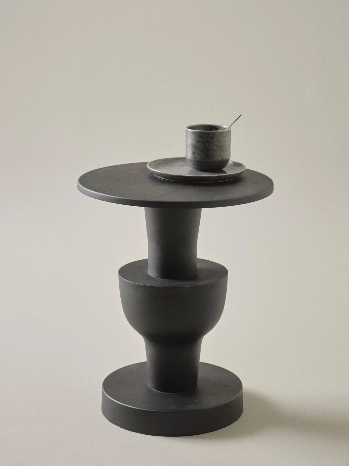 Mesa Auxiliar Redonda Brandford