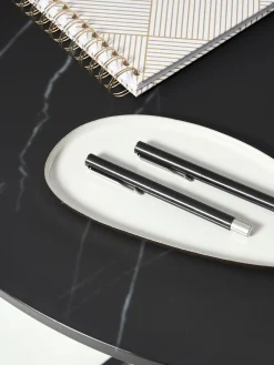 Mesa De Centro Antigua, Tablero De Vidrio En Aspecto Marmol