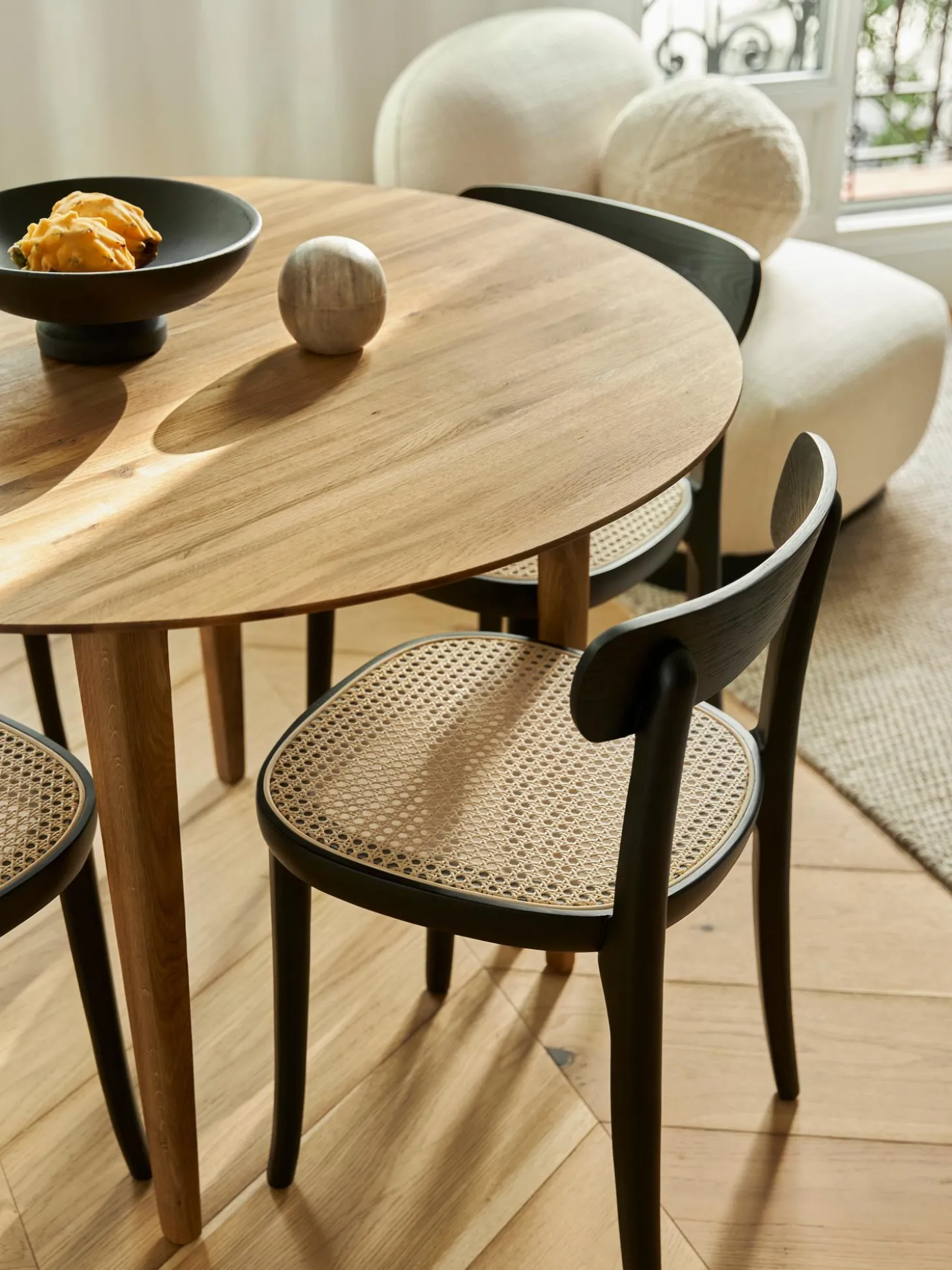 Mesa De Comedor Redonda De Madera De Roble Maciza Archie, O 110 Cm