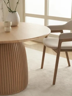 Mesa De Comedor Redonda En Roble Nelly, Tamanos Diferentes