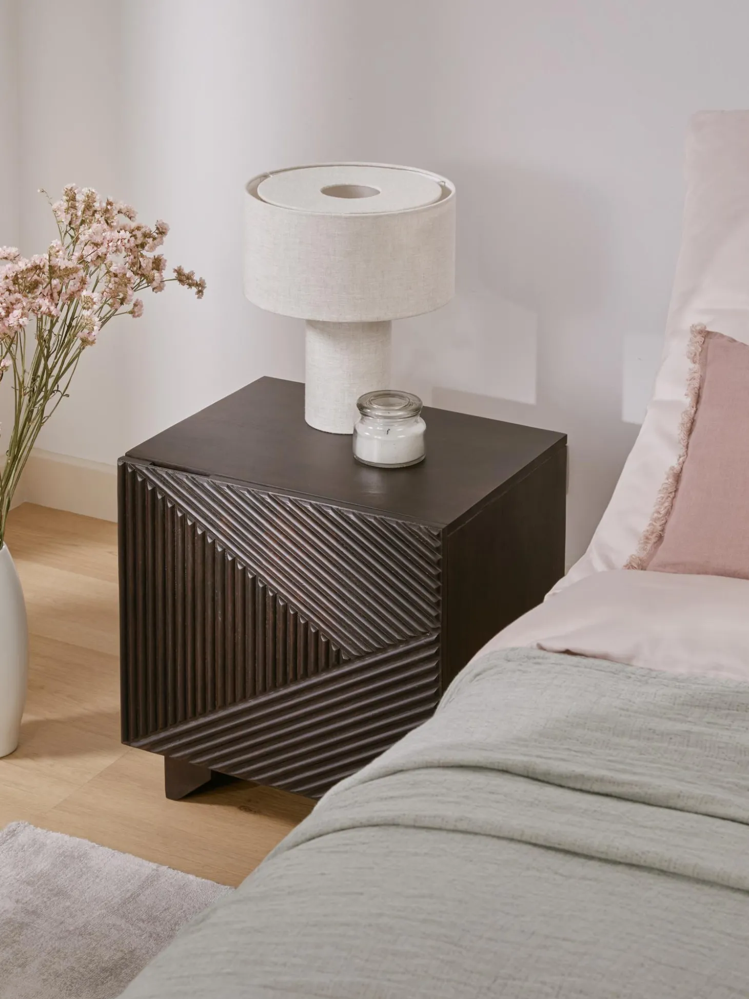 Mesilla De Noche De Madera De Mango Maciza Louis