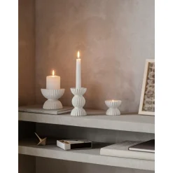 Portavelas De Porcelana Con Relieves Tura