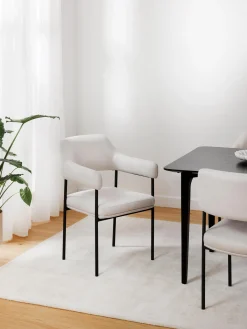 Silla Con Reposabrazos Tapizada Zoe