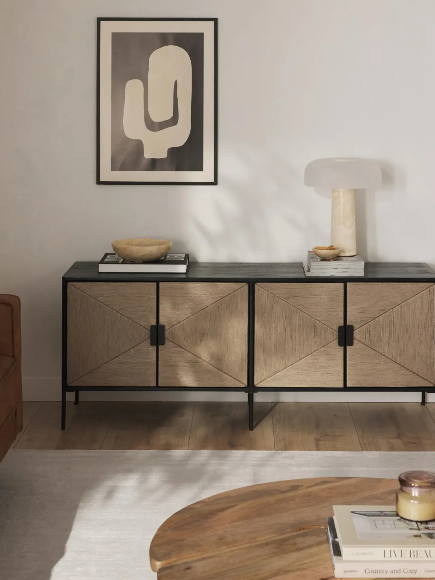 Aparador Con Puertas De Madera De Mango Maciza June