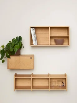 Aparador De Pared De Madera De Roble Con Diseno En Espiga Herringbone