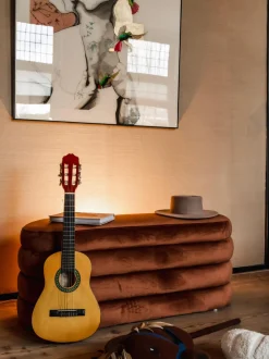 Banco De Terciopelo Alto