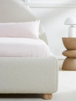 Cama Tapizada En Tejido Boucle Ebba, Con Espacio De Almacenamiento