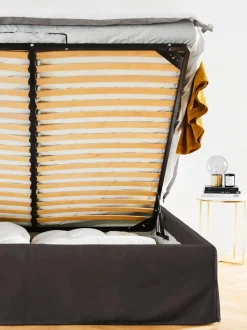 Cama Tapizada Feather, Con Espacio De Almacenamiento