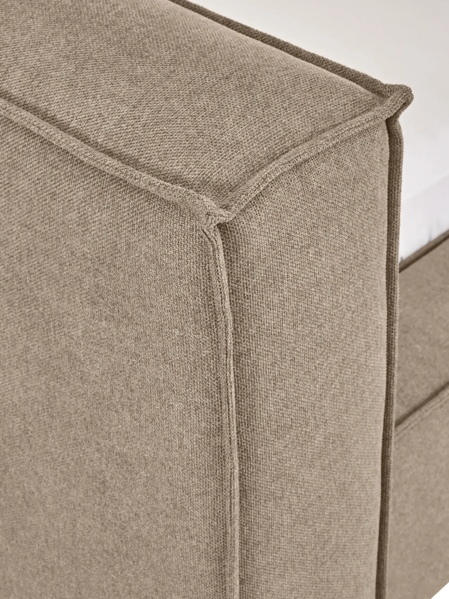 Cama Tapizada Lennon