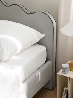 Cama Tapizada Romy, Con Cabecero