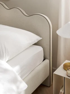 Cama Tapizada Romy, Con Cabecero