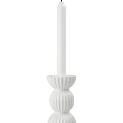 Candelabro De Porcelana Con Relieves Tura