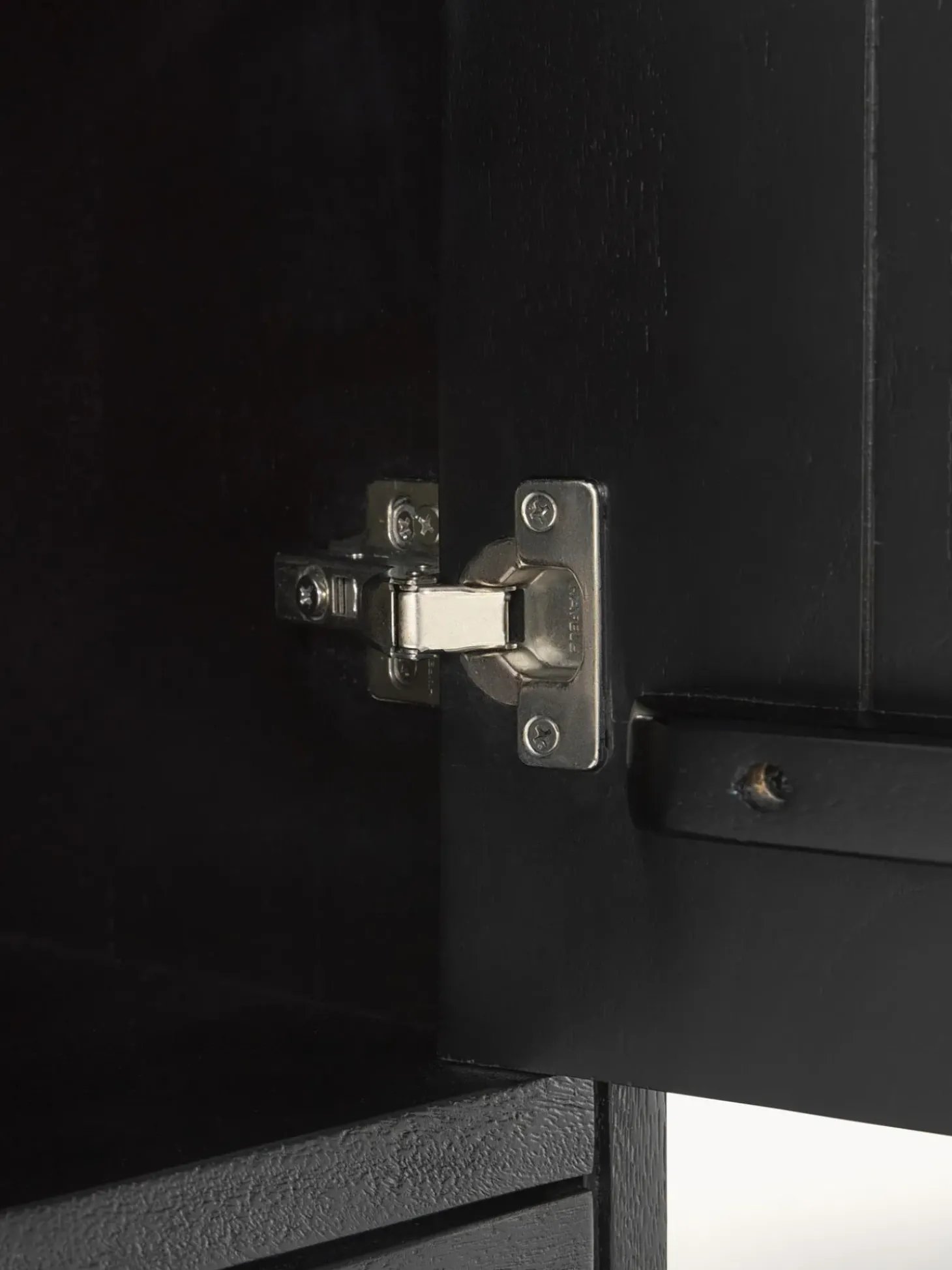 Chiffonnier Con Cajones Y Puertas De Madera De Mango Maciza Luca