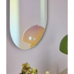 Espejo De Pared De Diseno Iridiscente Ruby