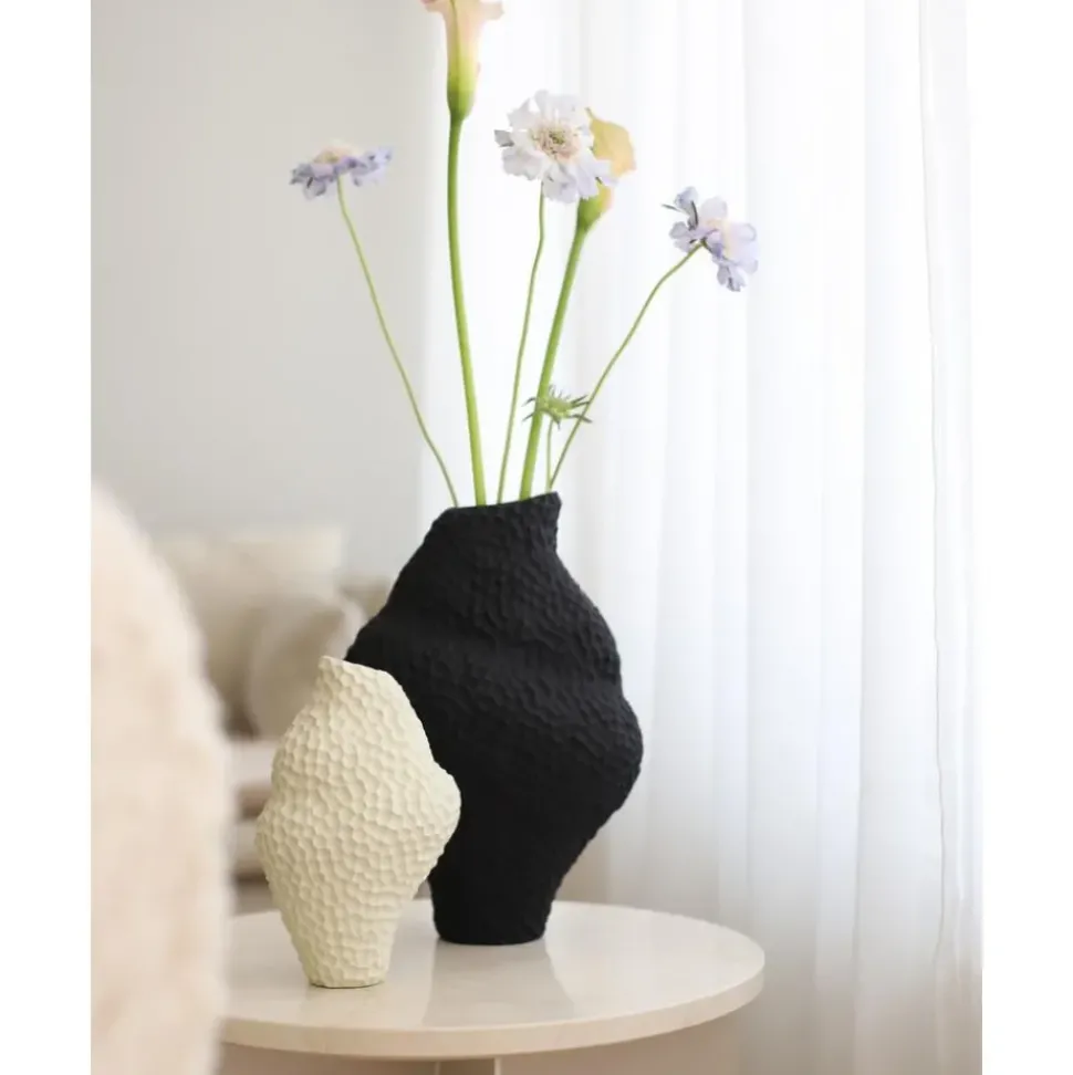 Jarron De Diseno Con Forma Organica Isla