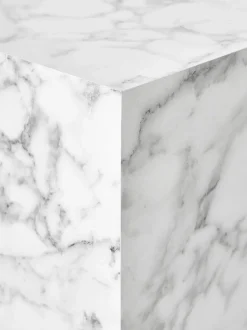 Mesa Auxiliar En Look Marmol Lesley