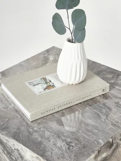 Mesa Auxiliar En Look Marmol Lesley