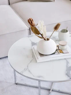 Mesa De Centro Antigua, Tablero De Vidrio En Aspecto Marmol