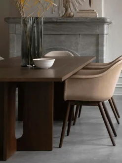 Mesa De Comedor En Madera Oscura Androgyne, Tamanos Diferentes
