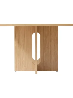 Mesa De Comedor En Madera Clara Androgyne, Tamanos Diferentes