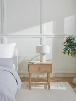 Mesilla De Noche Con Cajon De Roble Diana