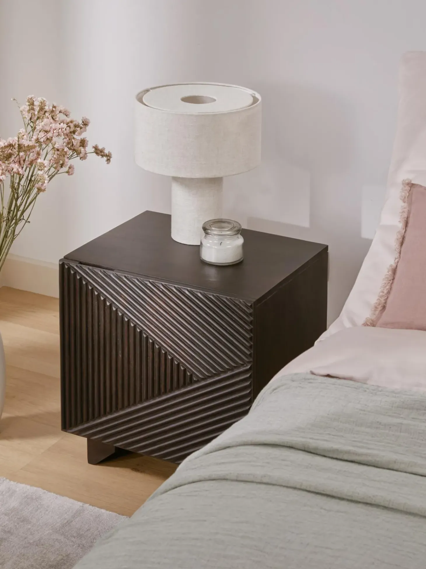 Mesilla De Noche De Madera De Mango Maciza Louis