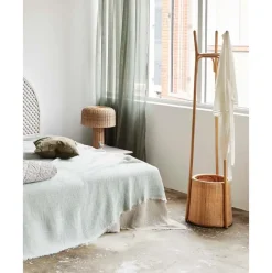 Perchero De Ratan Con Cesta Sio