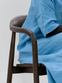 Silla Con Reposabrazos De Madera Angelina