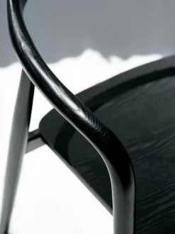 Silla Con Reposabrazos De Madera Angelina