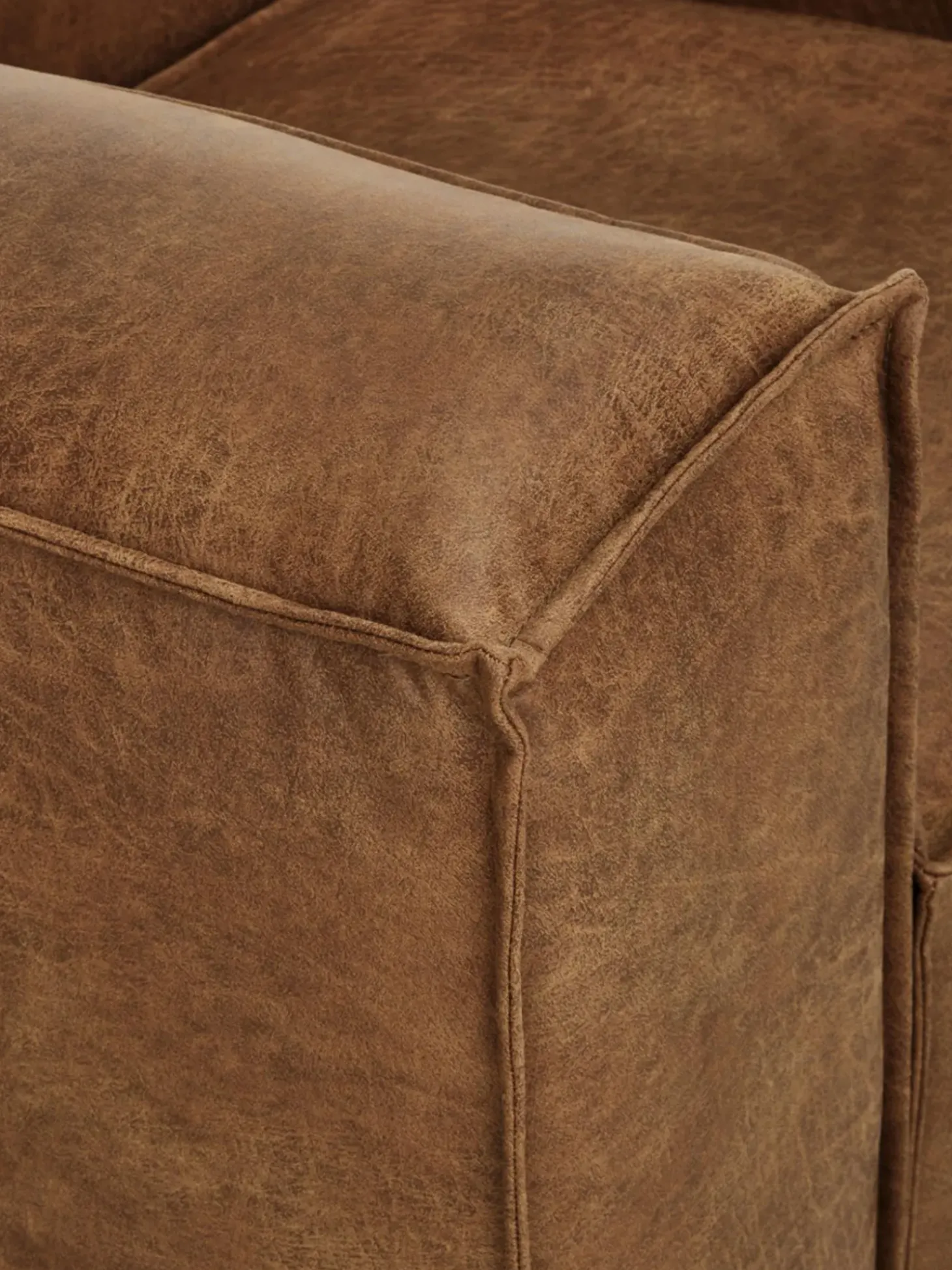 Sillon De Cuero Reciclado Lennon