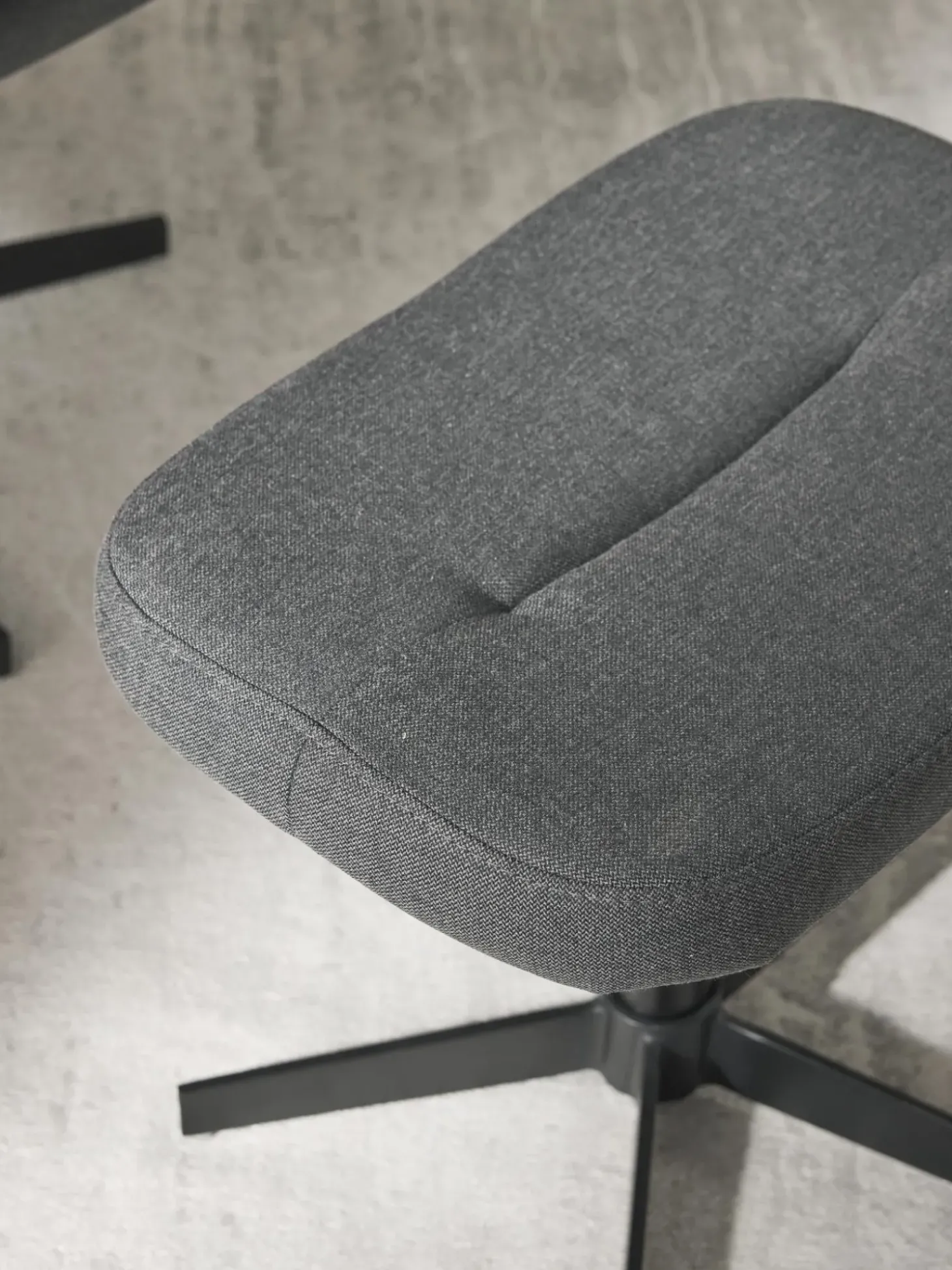 Taburete Giratorio Tapizado Wing